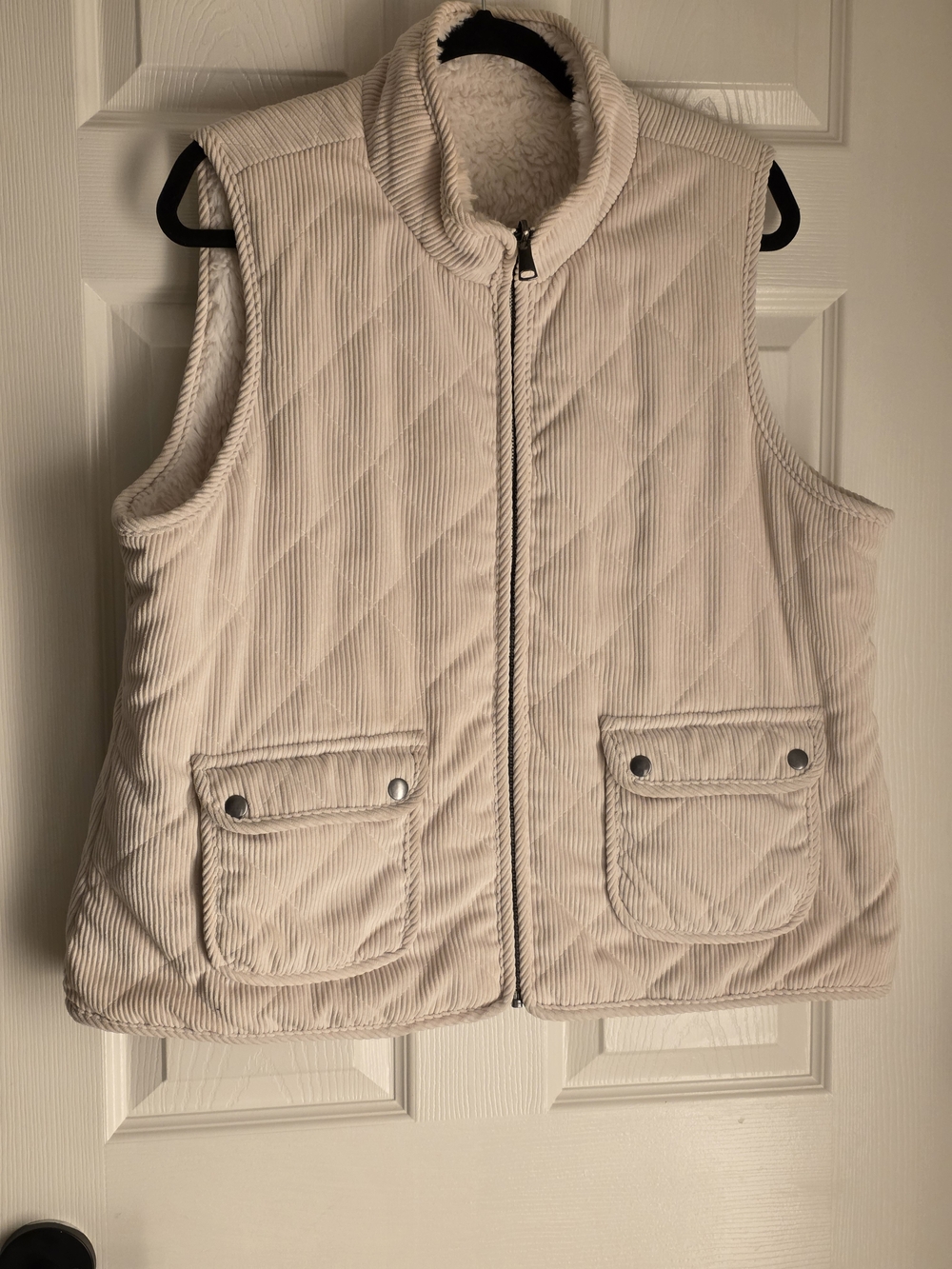 Women's Quilted Corduroy Sherpa-Lined Vest - Cream
